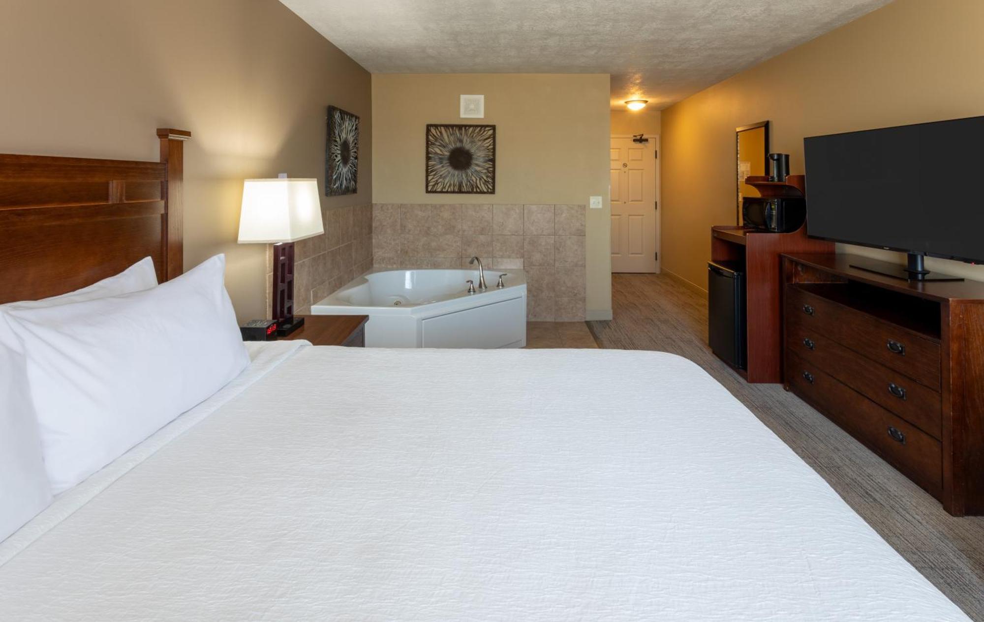 Grandstay Inn & Suites Of Luverne Bagian luar foto