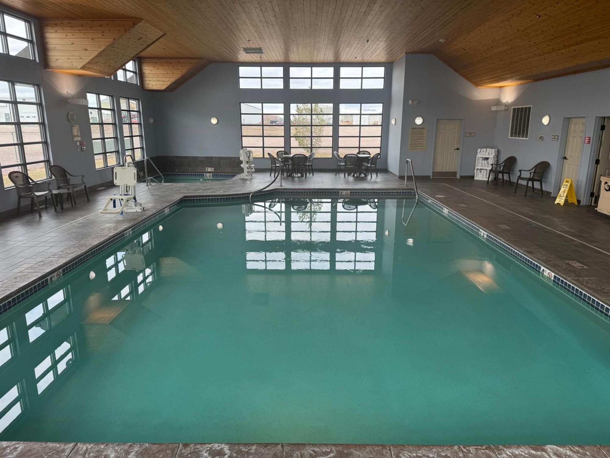 Grandstay Inn & Suites Of Luverne Bagian luar foto