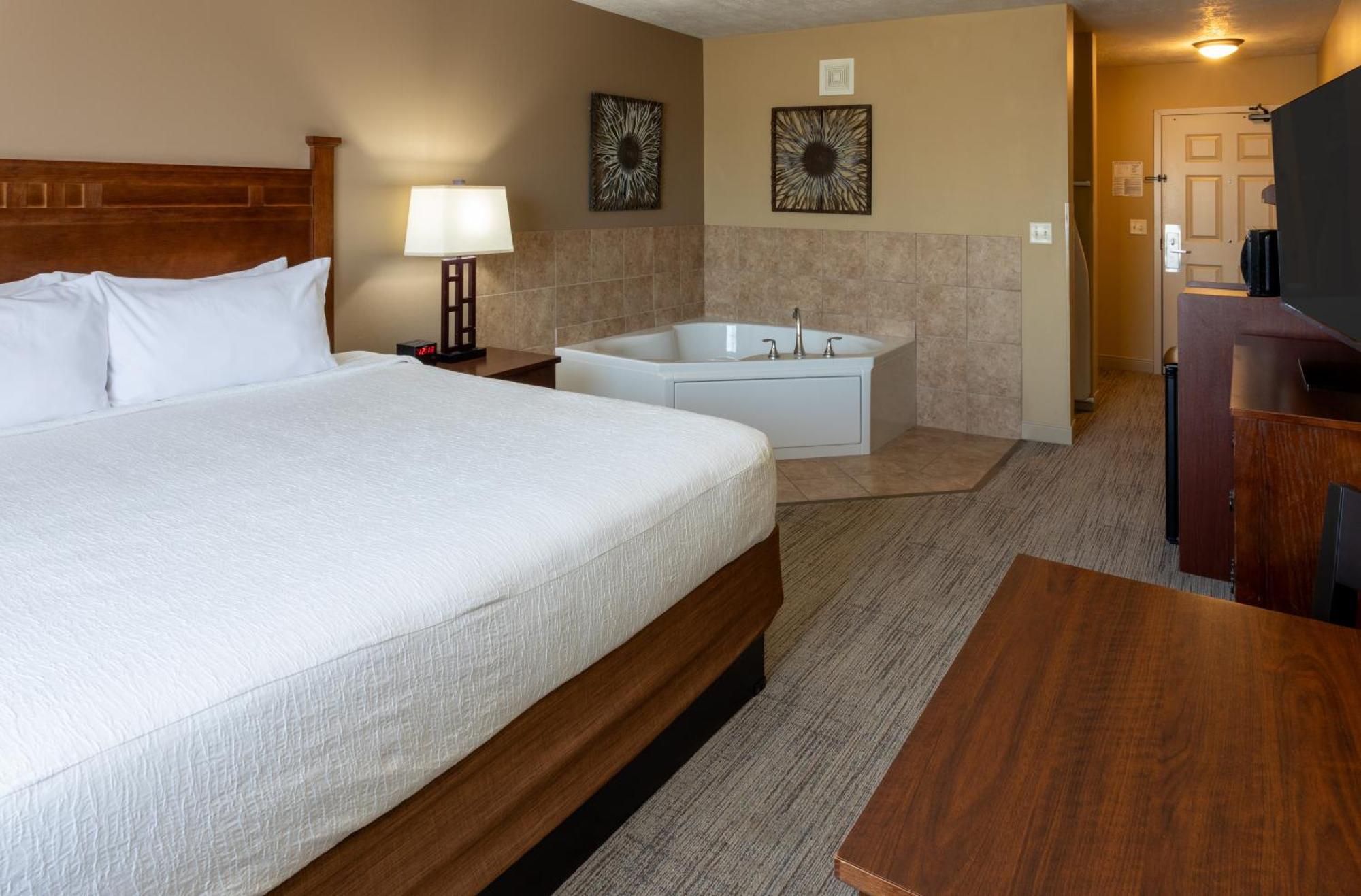 Grandstay Inn & Suites Of Luverne Bagian luar foto