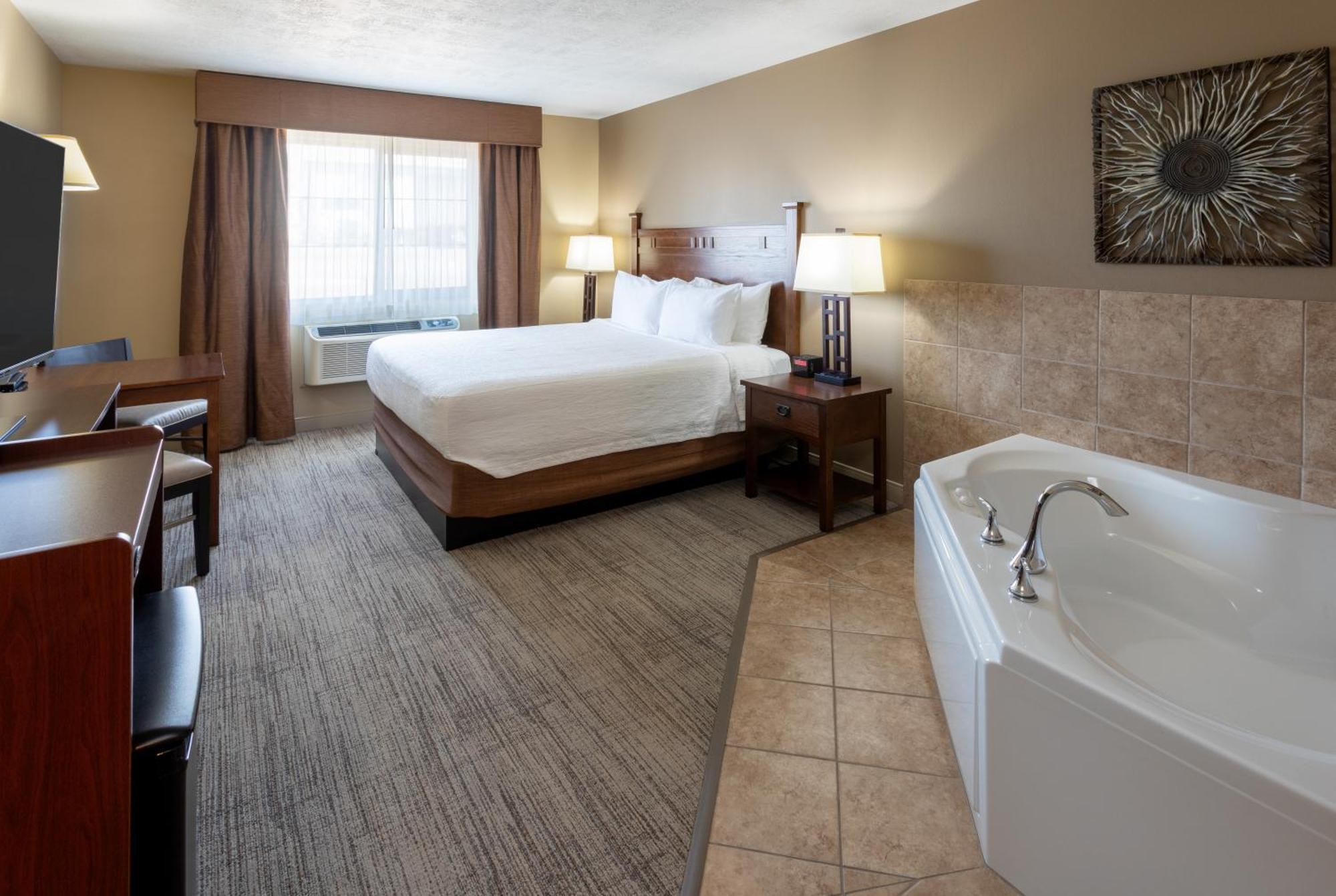 Grandstay Inn & Suites Of Luverne Bagian luar foto