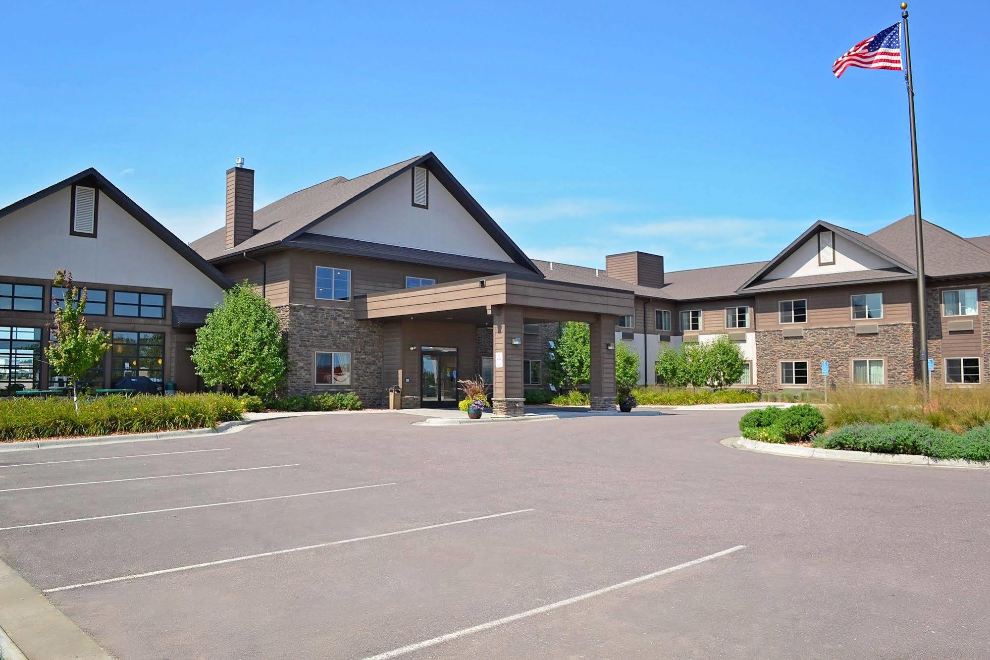 Grandstay Inn & Suites Of Luverne Bagian luar foto
