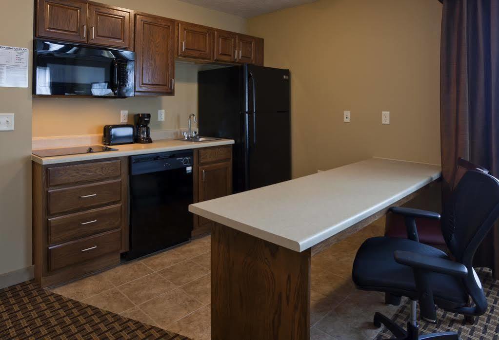 Grandstay Inn & Suites Of Luverne Bagian luar foto