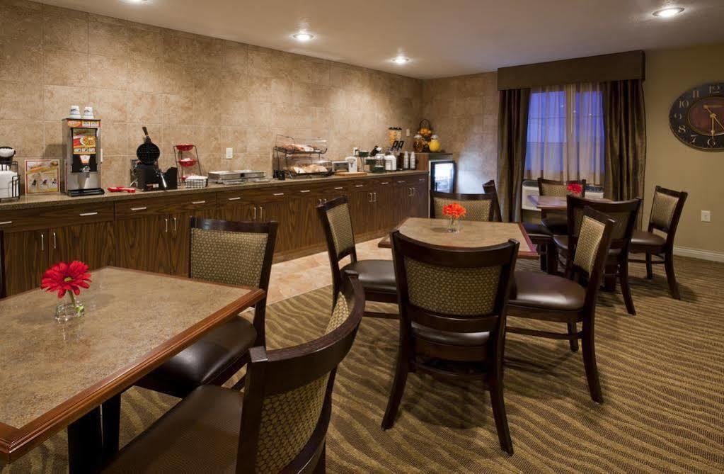 Grandstay Inn & Suites Of Luverne Bagian luar foto